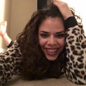 Meet your Posher, Crystal